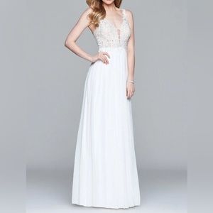 *NWT* FAVIANA Women's White Formal Dress - Style 8000